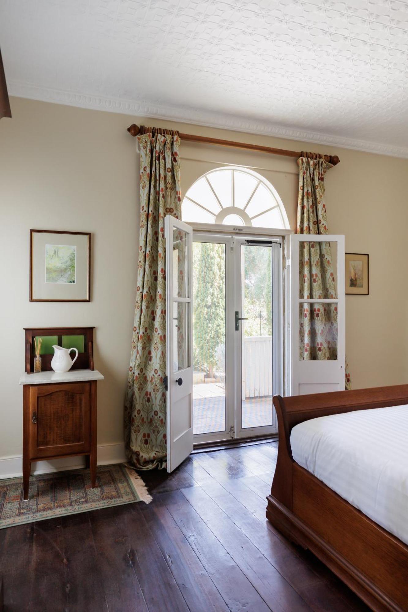 Wollaston House By The Bnb Collection ألباني المظهر الخارجي الصورة
