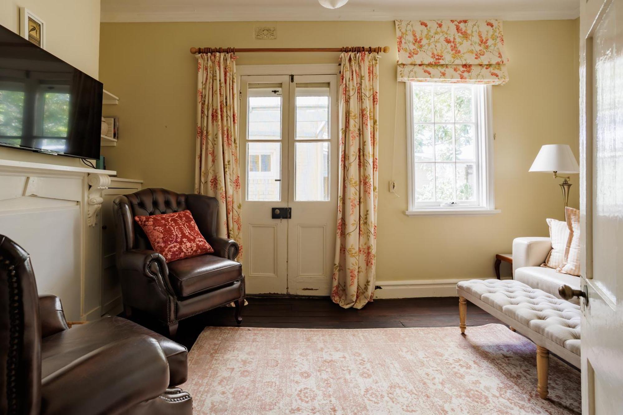 Wollaston House By The Bnb Collection ألباني المظهر الخارجي الصورة